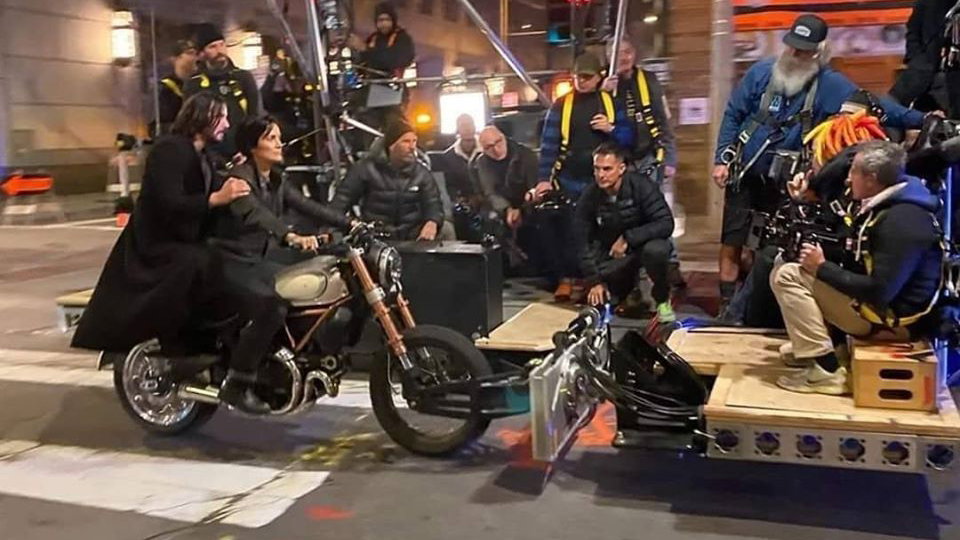 Keanu Reeves Matrix 4